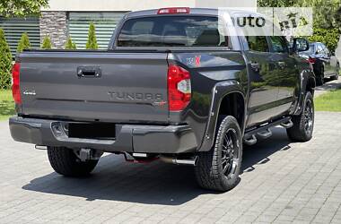 Пікап Toyota Tundra 2016 в Львові