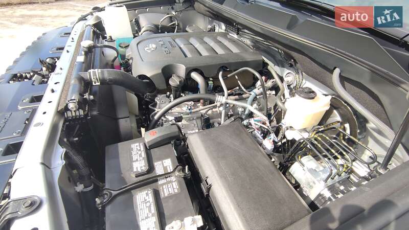 Пікап Toyota Tundra 2021 в Києві