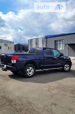 Пикап Toyota Tundra 2010 в 