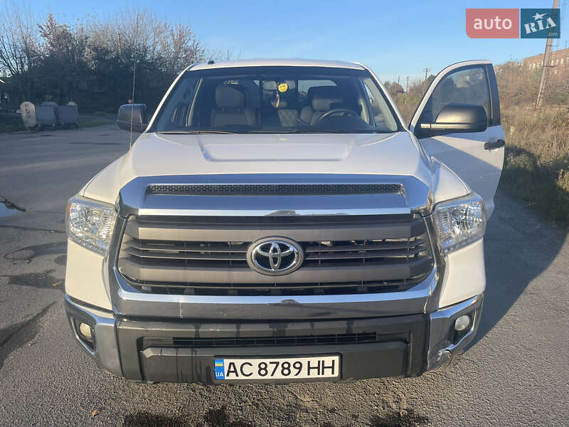 Пикап Toyota Tundra 2014 в Луцке
