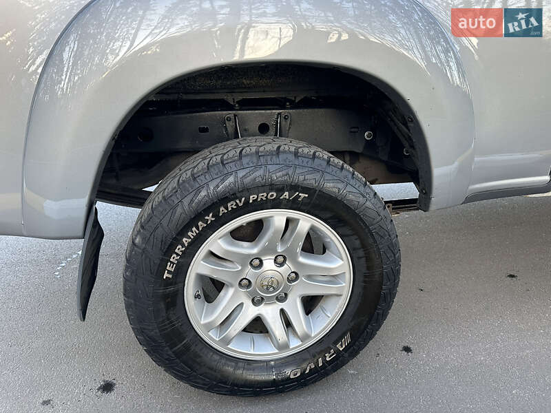 Пикап Toyota Tundra 2006 в Киеве