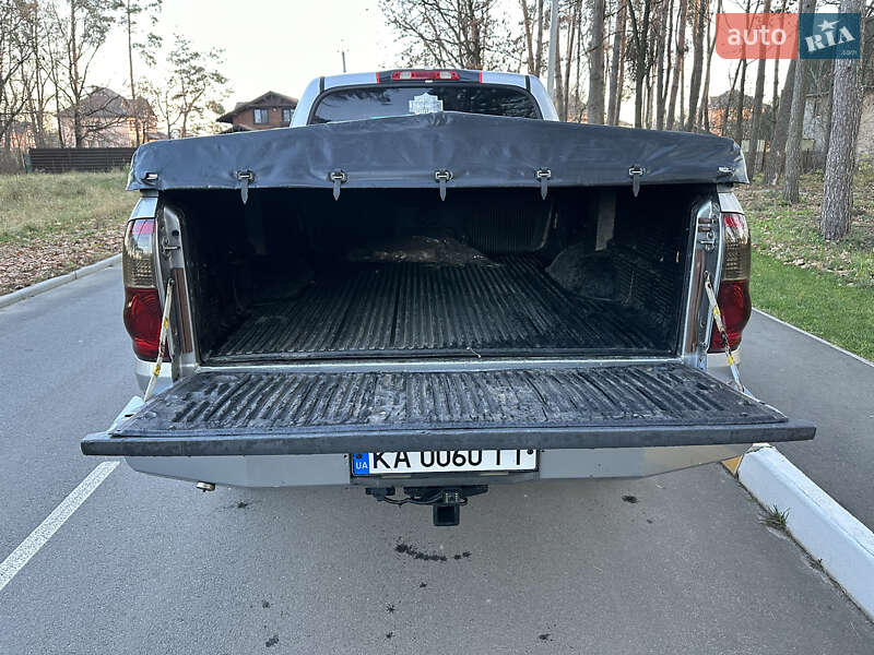 Пикап Toyota Tundra 2006 в Киеве