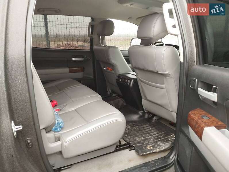 Пікап Toyota Tundra 2013 в Народичах