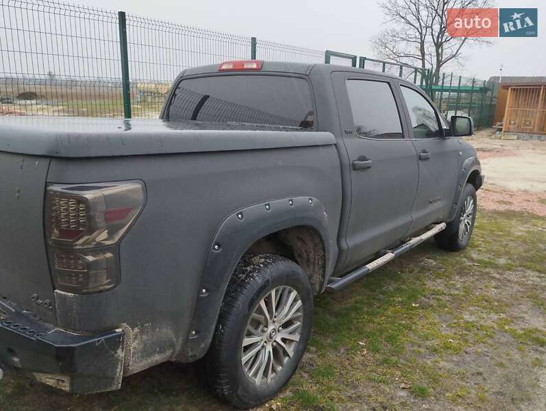 Пікап Toyota Tundra 2013 в Народичах