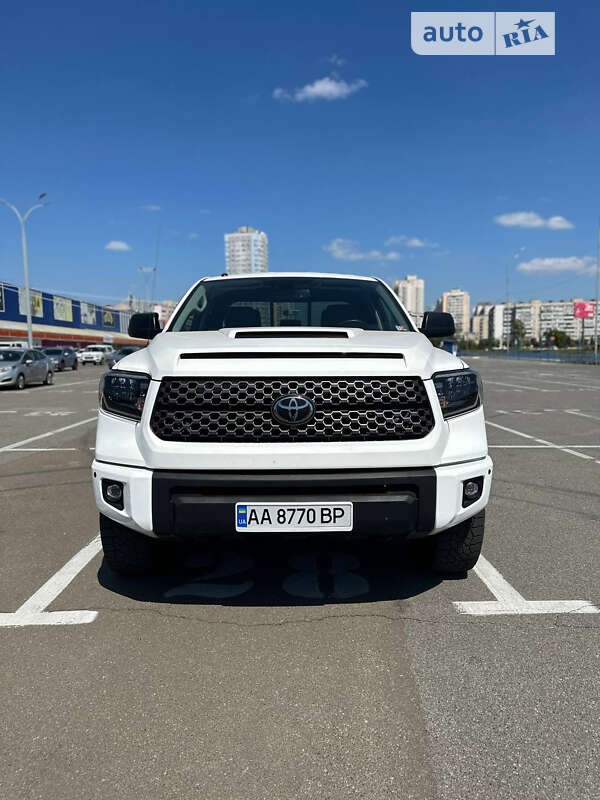 Пикап Toyota Tundra 2018 в Киеве
