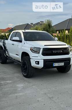 Пікап Toyota Tundra 2014 в Ужгороді