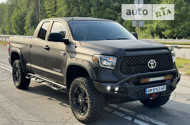 Пікап Toyota Tundra 2014 в Житомирі