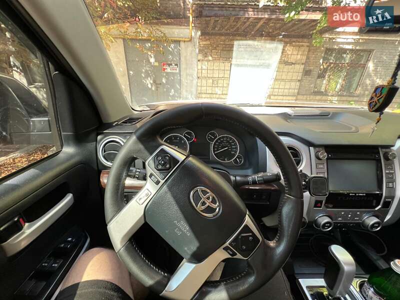 Пікап Toyota Tundra 2013 в Смілі