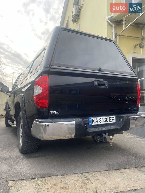 Пикап Toyota Tundra 2016 в Киеве