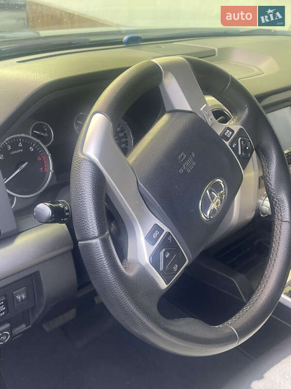 Пикап Toyota Tundra 2016 в Киеве