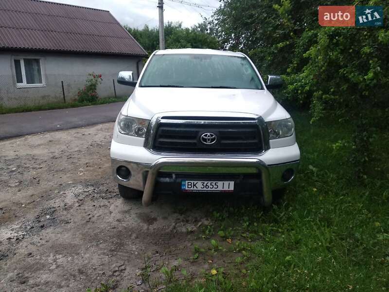 Toyota Tundra 2012