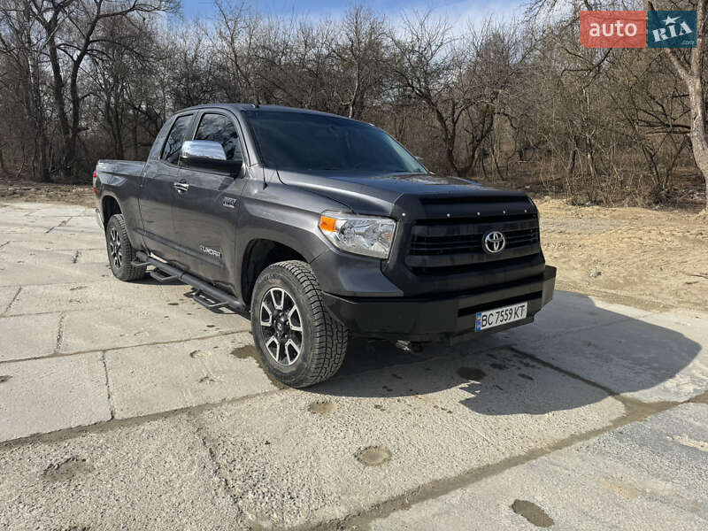 Пикап Toyota Tundra 2014 в Львове