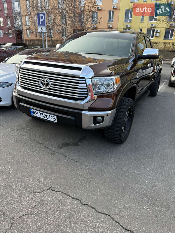 Пікап Toyota Tundra 2013 в Смілі