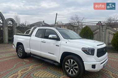Пикап Toyota Tundra 2017 в Черновцах