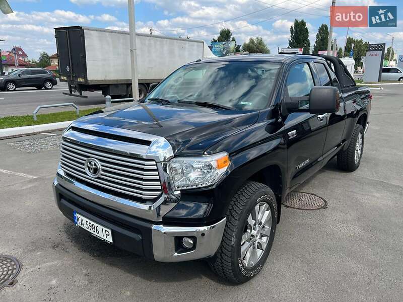 Пікап Toyota Tundra 2015 в Києві