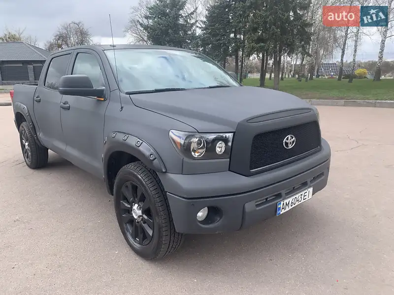 Пікап Toyota Tundra 2011 в 