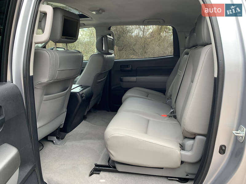 Пікап Toyota Tundra 2011 в Житомирі