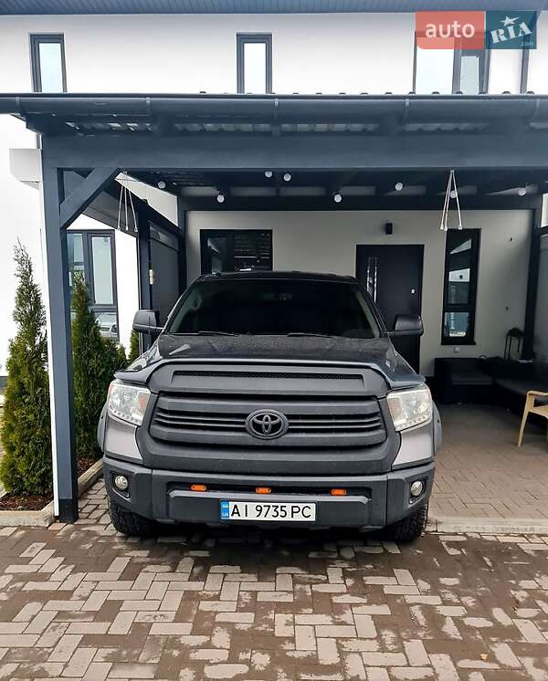 Пикап Toyota Tundra 2014 в Киеве