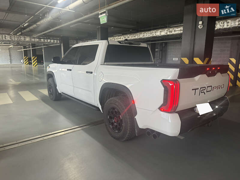 Пікап Toyota Tundra 2023 в Дніпрі