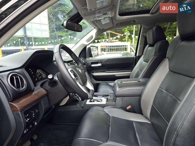 Пікап Toyota Tundra 2019 в Львові