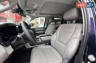 Пикап Toyota Tundra 2023 в 