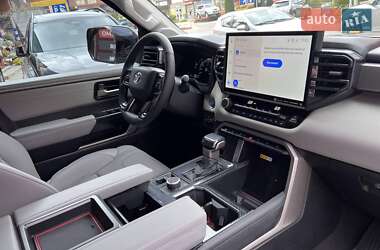 Пикап Toyota Tundra 2023 в 