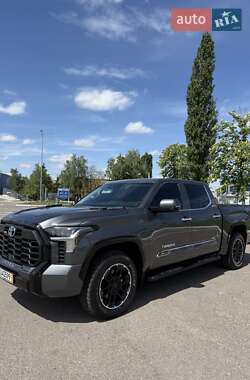 Пикап Toyota Tundra 2023 в 