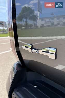 Пикап Toyota Tundra 2023 в 