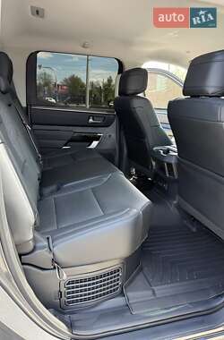 Пикап Toyota Tundra 2023 в 