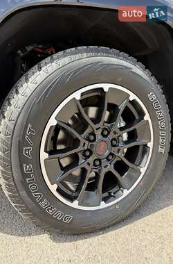 Пикап Toyota Tundra 2023 в 