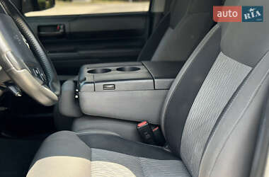 Пикап Toyota Tundra 2014 в 