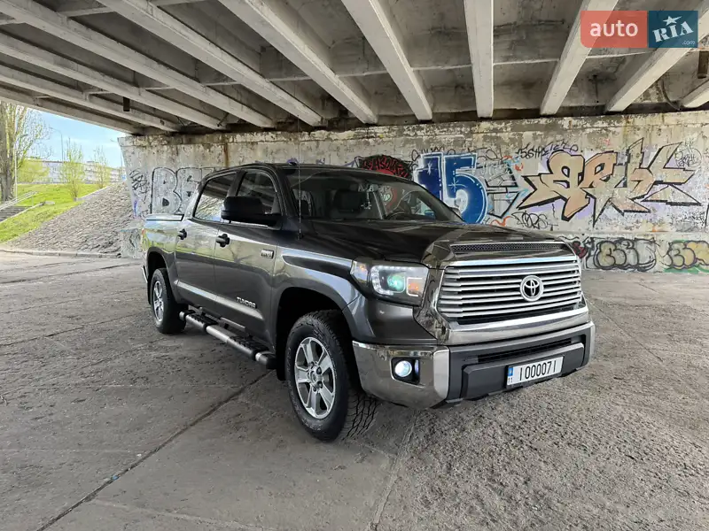 Toyota Tundra