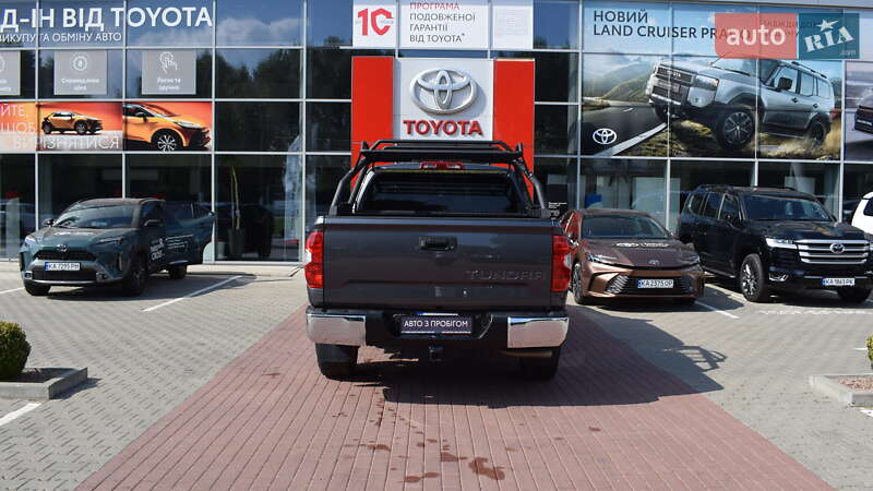 Пикап Toyota Tundra 2017 в Житомире