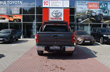 Пикап Toyota Tundra 2017 в 