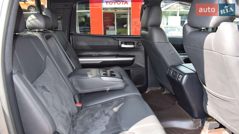 Пикап Toyota Tundra 2017 в Житомире