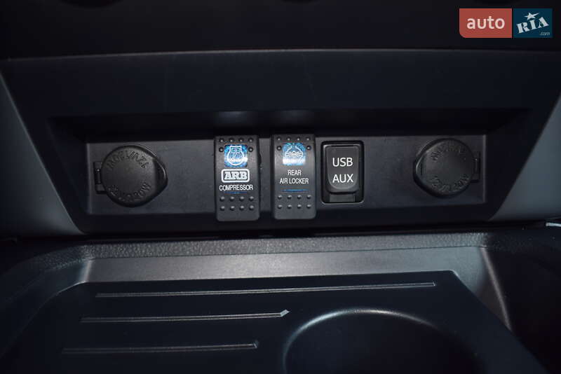 Пикап Toyota Tundra 2017 в Житомире