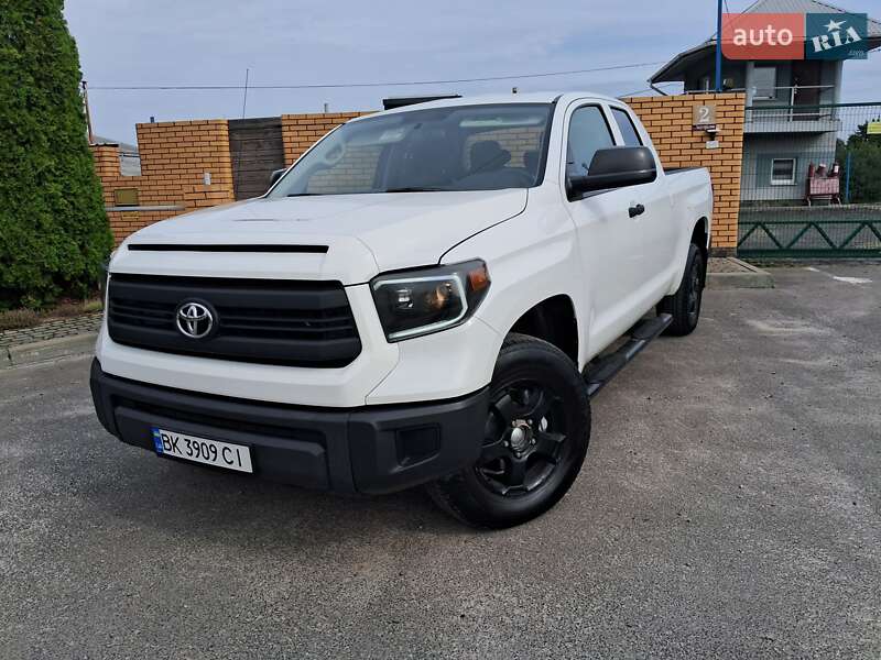 Toyota Tundra 2016
