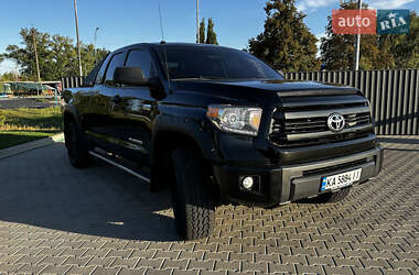 Пикап Toyota Tundra 2015 в Киеве