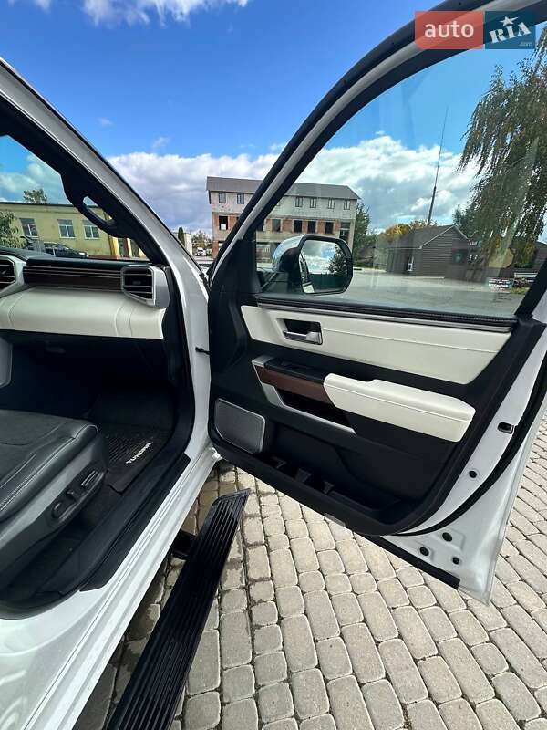 Пікап Toyota Tundra 2023 в Вінниці