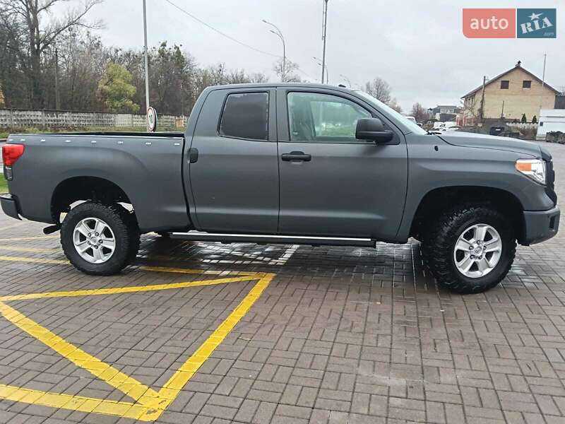Пікап Toyota Tundra 2016 в Києві