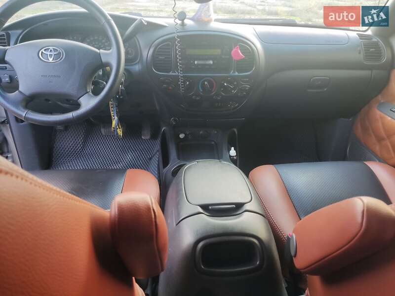 Пикап Toyota Tundra 2005 в Терновке