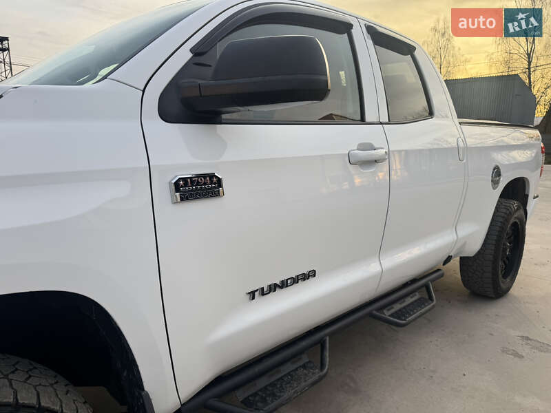 Пікап Toyota Tundra 2018 в Вінниці