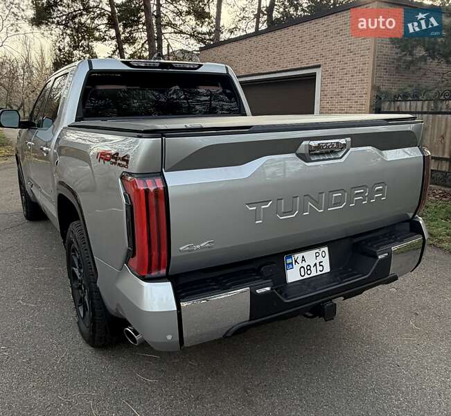Пікап Toyota Tundra 2023 в Києві