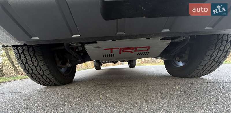 Пікап Toyota Tundra 2023 в Києві