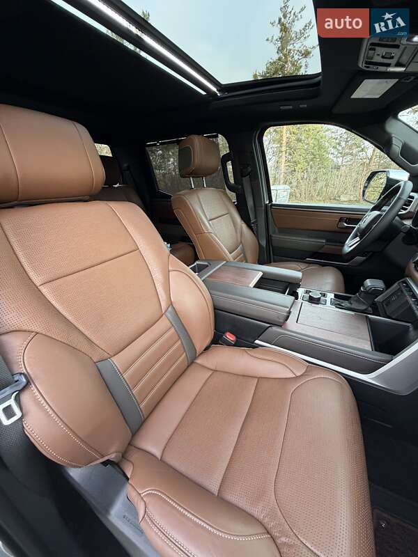 Пікап Toyota Tundra 2023 в Києві