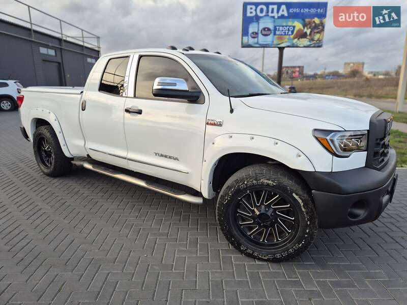 Пикап Toyota Tundra 2012 в Кропивницком
