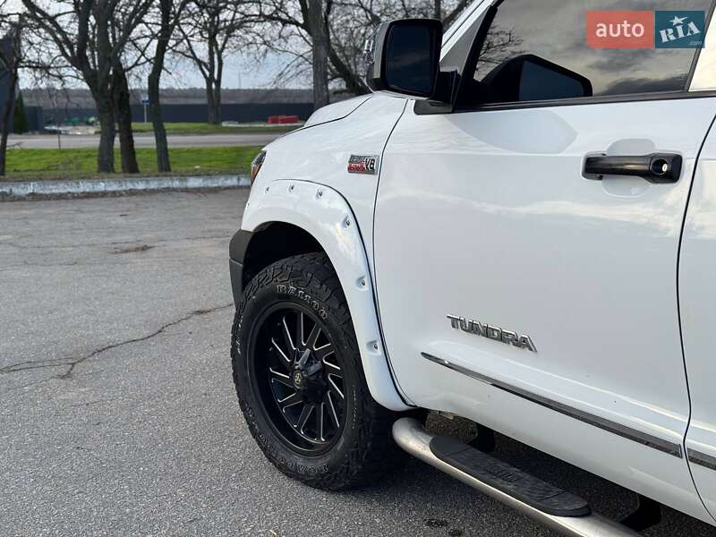 Пикап Toyota Tundra 2012 в Кропивницком