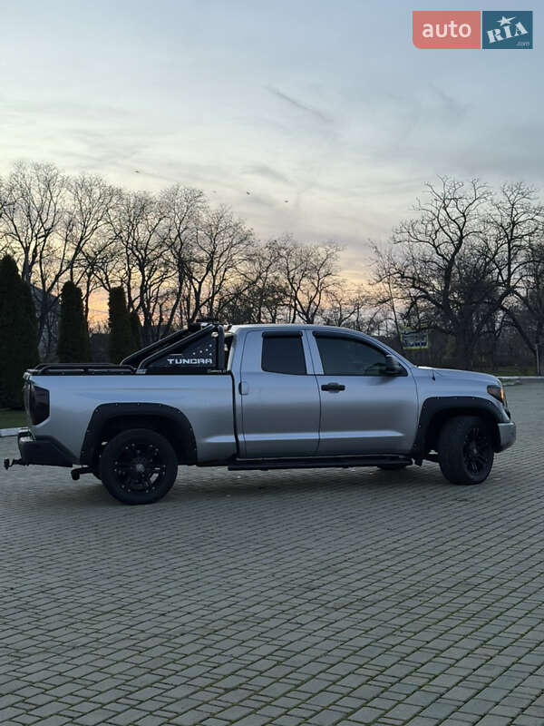 Пикап Toyota Tundra 2015 в Одессе