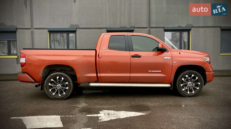 Пікап Toyota Tundra 2016 в Києві