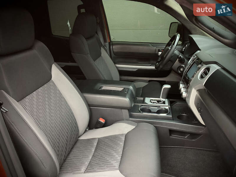 Пікап Toyota Tundra 2016 в Києві